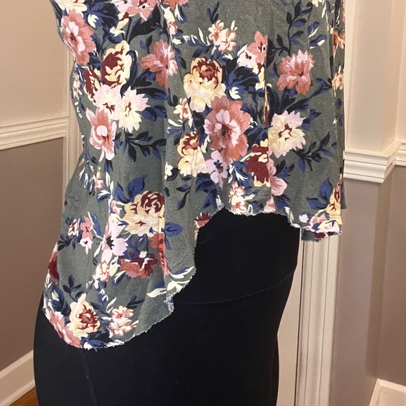 American Eagle Floral Soft & Sexy Tank - Picture 5 of 6